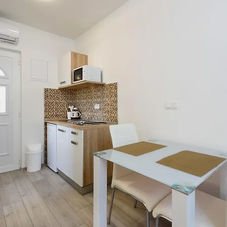 Robi Apartment