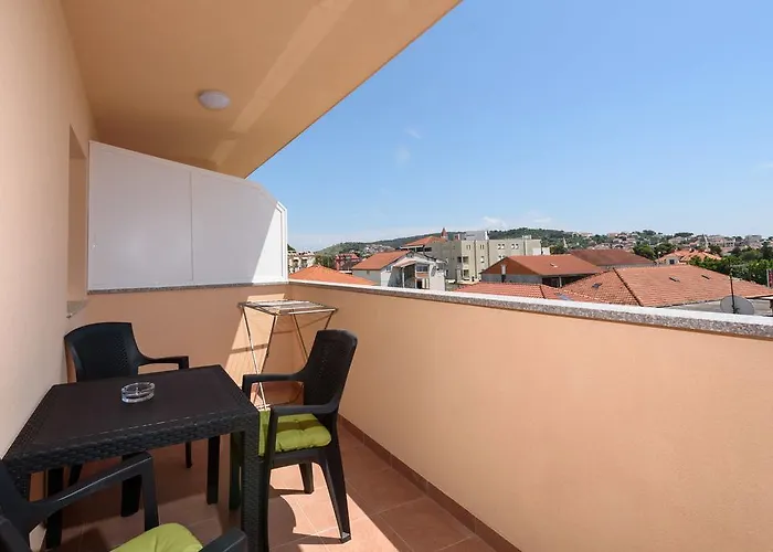 Robi Trogir
