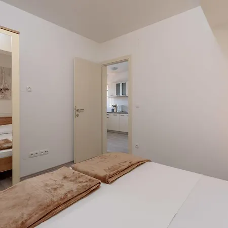 Robi Lejlighed Trogir